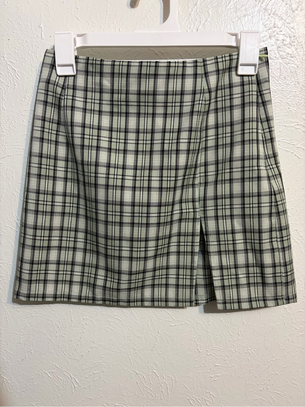 Princess Polly Black and Cream Plaid Mini Skirt - Size 4